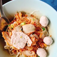 เมนูของร้าน ก๋วยเตี๋ยวป้ามาศ  หนองบัว