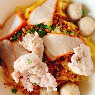 เมนูของร้าน ก๋วยเตี๋ยวป้ามาศ  หนองบัว