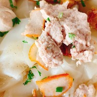 เมนูของร้าน ก๋วยเตี๋ยวป้ามาศ  หนองบัว