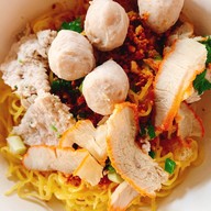 เมนูของร้าน ก๋วยเตี๋ยวป้ามาศ  หนองบัว