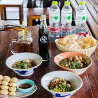 ก๋วยเตี๋ยวเรือเอี้ยมจุ๊น สาขา2