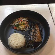 อิ่มเอม สเต๊กเฮาส์