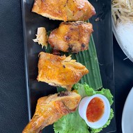 แซ่บอีสาน