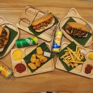 เมนูของร้าน The Wrinkles Pug House สามย่าน