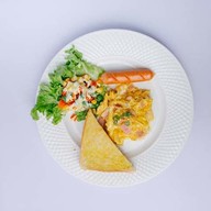 นมใหญ่ Milk&Toast สำโรง-ริมทางรถไฟสายเก่า