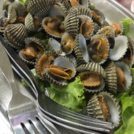 ร้านอาหารเเดง