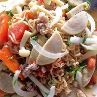 คนละยำ​ ยำแซ่บ​ แจ้งวัฒนะ14​ หน้าการเคหะ