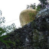 พระธาตุอินทร์แขวนจำลอง