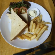 So Good Restaurant And Bar