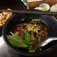 ก๋วยเตี๋ยวเรือกรุงเก่า กรุงเก่าก๋วยเตี๋ยวเรือ สาขาถนนอดุลยเดช