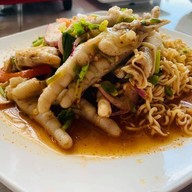 เมนูของร้าน เจ๊อีฟครกแตก