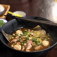 ก๋วยเตี๋ยวเรือกรุงเก่า กรุงเก่าก๋วยเตี๋ยวเรือ สาขาถนนอดุลยเดช