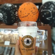 เมนูของร้าน KUM JAN CAFE AND THAI DESSERT