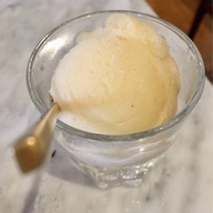 เมนูของร้าน JingJing Ice-cream Bar and Cafe