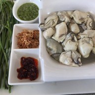 เมนูของร้าน เจ๊อีฟครกแตก