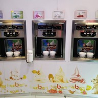 บรรยากาศ Fruzberry The Circle Rachapruk