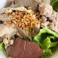 ต้มเลือดหมูเฮียแว่น