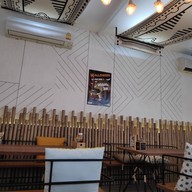 บรรยากาศ TEDDY's Burgers Sukhumvit 49