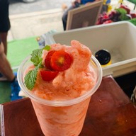 Me Smoothie (fresh juice, smoothies, cold press juice) ถนนศรีโสธรตัดใหม่ ฉะเชิงเทรา