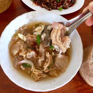 ลาบสนั่น