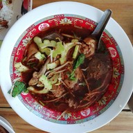 สุชาติ ก๋วยเตี๋ยวเป็ด