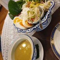 ยุ้งสยาม ไทยคูวซีน ถนนพระอาทิตย์ {หลัก}