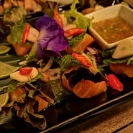 OVERDOSE cafe&hostel