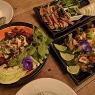 OVERDOSE cafe&hostel