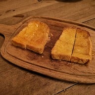 OVERDOSE cafe&hostel