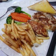เมนูของร้าน สเต๊กลุงหนวด บางบำหรุ