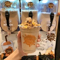 Own Your Own Fresh The EmQuartier