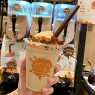 Own Your Own Fresh The EmQuartier