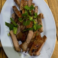 ลาบ ก้อย ซ.นานา