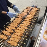 หมูปิ้งจิ้มแจ่ว ( ข้างปั้ม )