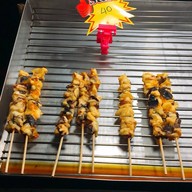 จัมโบ้หมึกย่างพุงแตก จุดขายใกล้กาดสามแยก