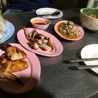 แซ่บอีสานจิ้มจุ่ม -