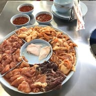 เมนูของร้าน หมูย่างเกาหลีริมบึงบ้านสวนซอย1