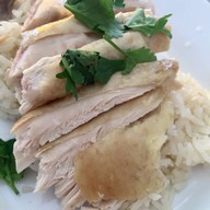 เมนูของร้าน โกหนุน ข้าวมันไก่ตอน