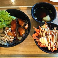 อบอุ่น เฮ้าส์