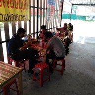 ก๋วยเตี๋ยวเรืออยุธยา อยู่เลยโรงแรมเมเปิลแยกบางนา