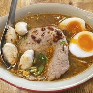 เมนูของร้าน อิคเลช เตี๋ยวยักษ์ ประชาอุทิศ