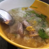 ก๋วยเตี๋ยวหมูต้มยำตำลึงนายเอก อยุธยา อยู่ใน ปตท. สายเอเซีย ฝั่งขาขึ้น กม.25.5
