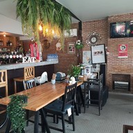 บรรยากาศ E.A.T. @ Khaoyai Bar & Bistro