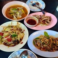 ครัวอีสาน-ถนนสุขสวัสดิ์(ปากซอยขวัญใจ)