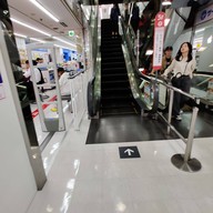 บรรยากาศ BIC CAMERA Namba Store