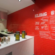 Klong San Poultry Market