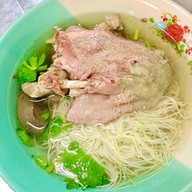 เฮียสิทธิ์ หมี่ซั่วเป็ดตุ๋น เจ้าเก่า ตลาดใหม่