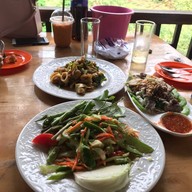 ไอกรุ่นกลางดอย