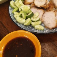 เมนูของร้าน ขาหมูนายอ้วน ประชาอุทิศ34