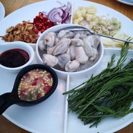 เมนูของร้าน Take View Seafood  ริมบึงหนองโคตร
